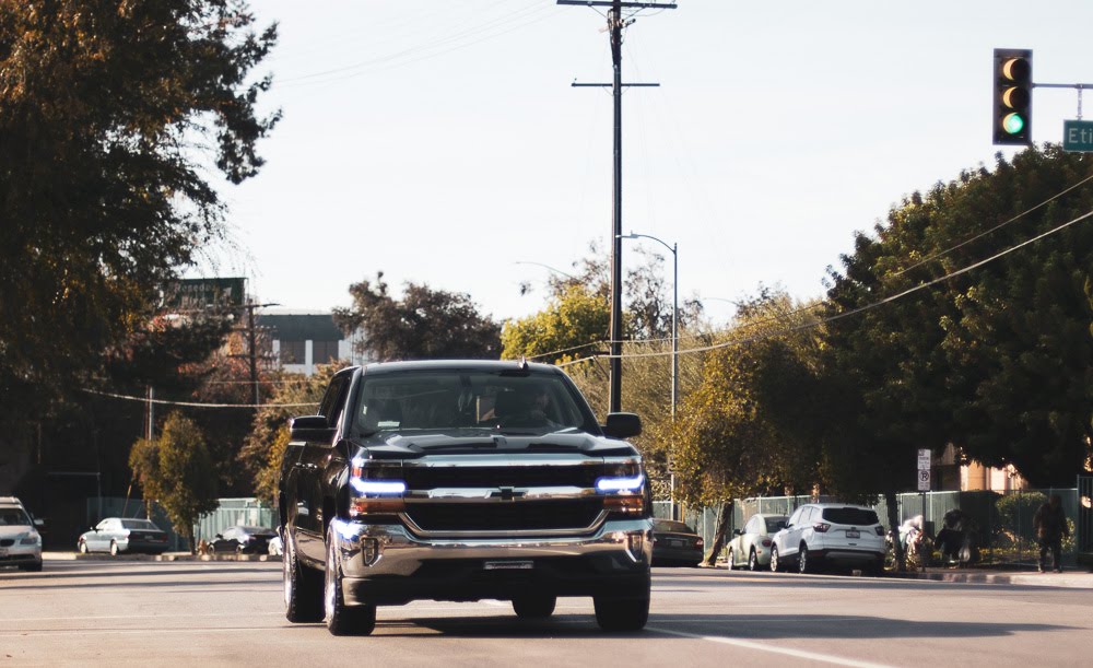 Los Angeles, CA – Injury Crash at W 8th St & S Main St