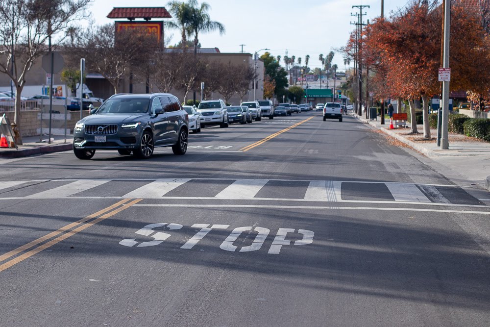 Los Angeles, CA - Pedestrian Hurt in Crash at W 135th St & Prairie Ave